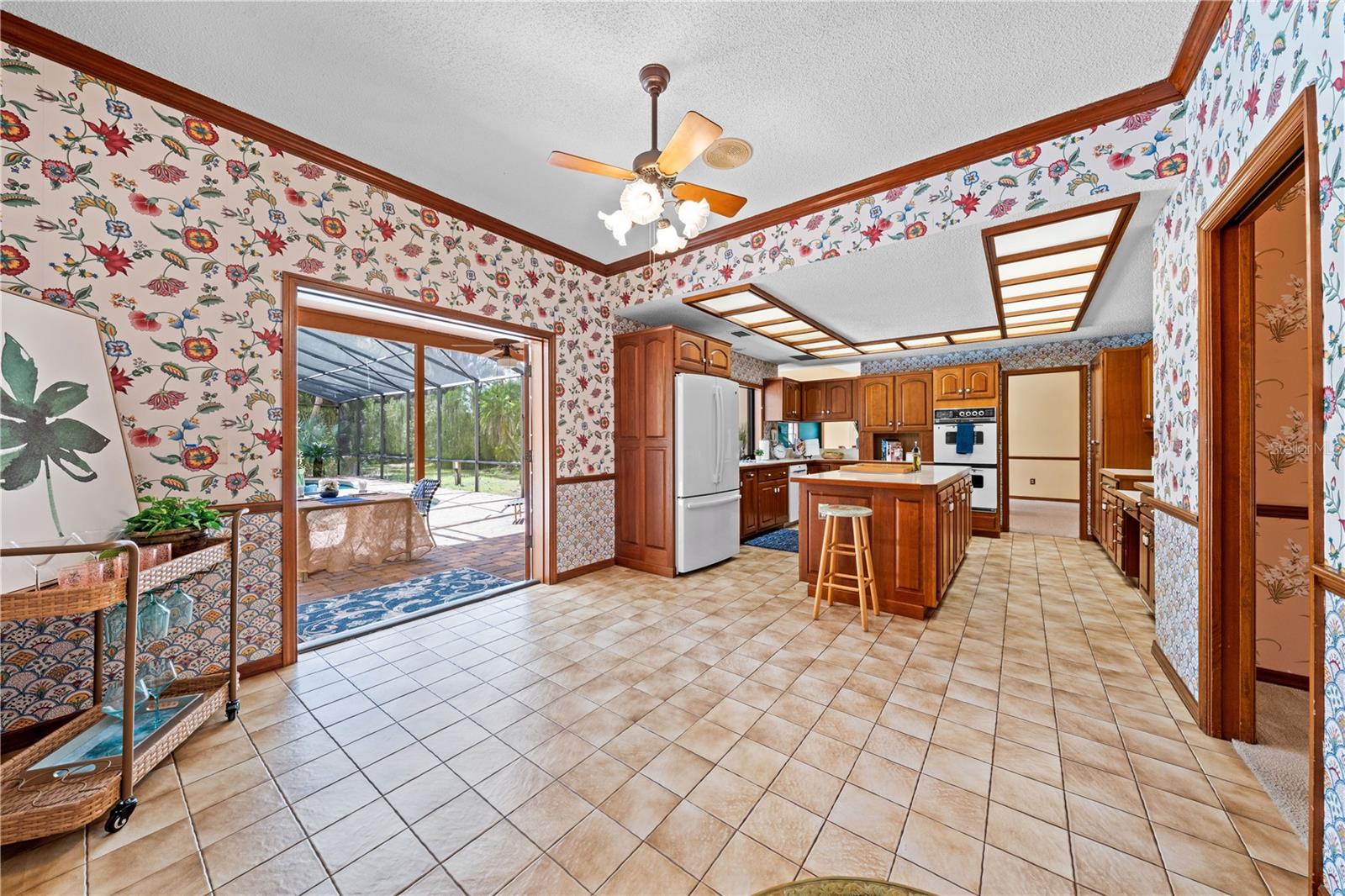 1540 Grandview Blvd Property Photo 27