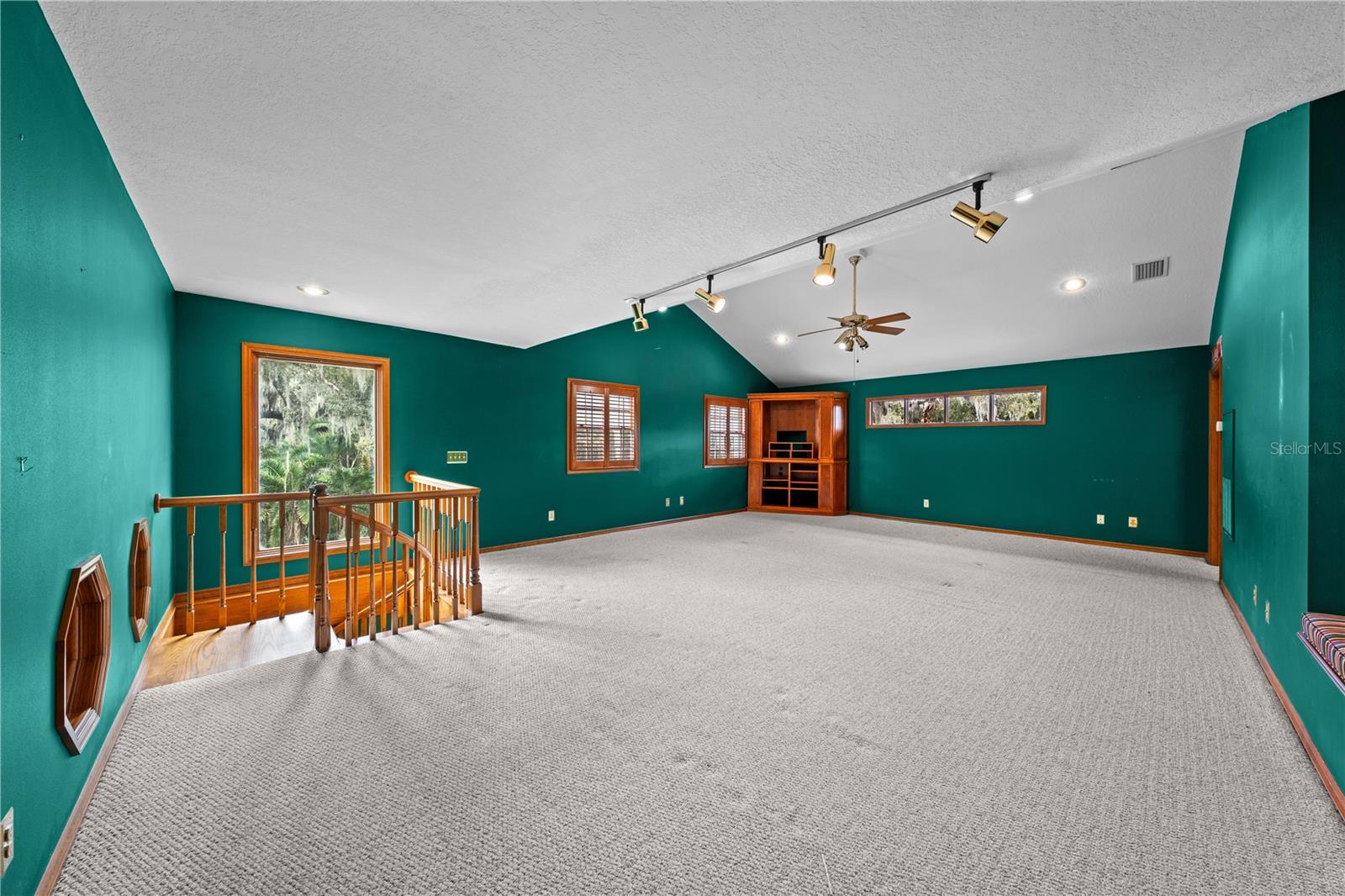 1540 Grandview Blvd Property Photo 39