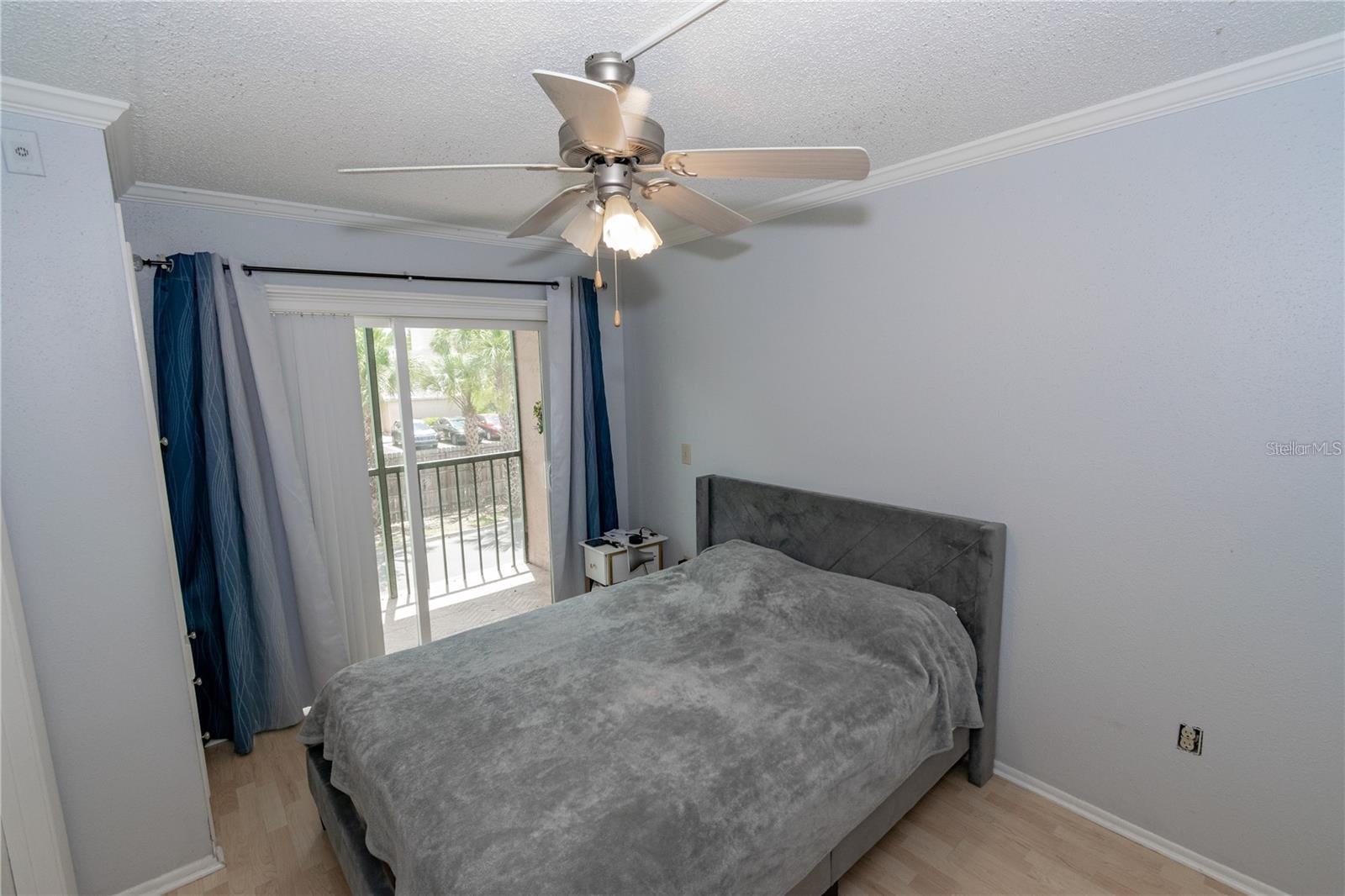 139 Oyster Bay Cir #200 Property Photo 6