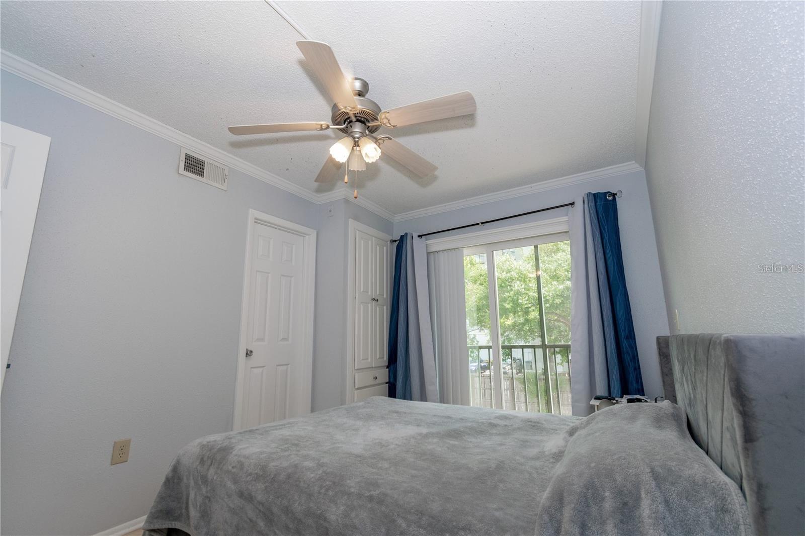 139 Oyster Bay Cir #200 Property Photo 7