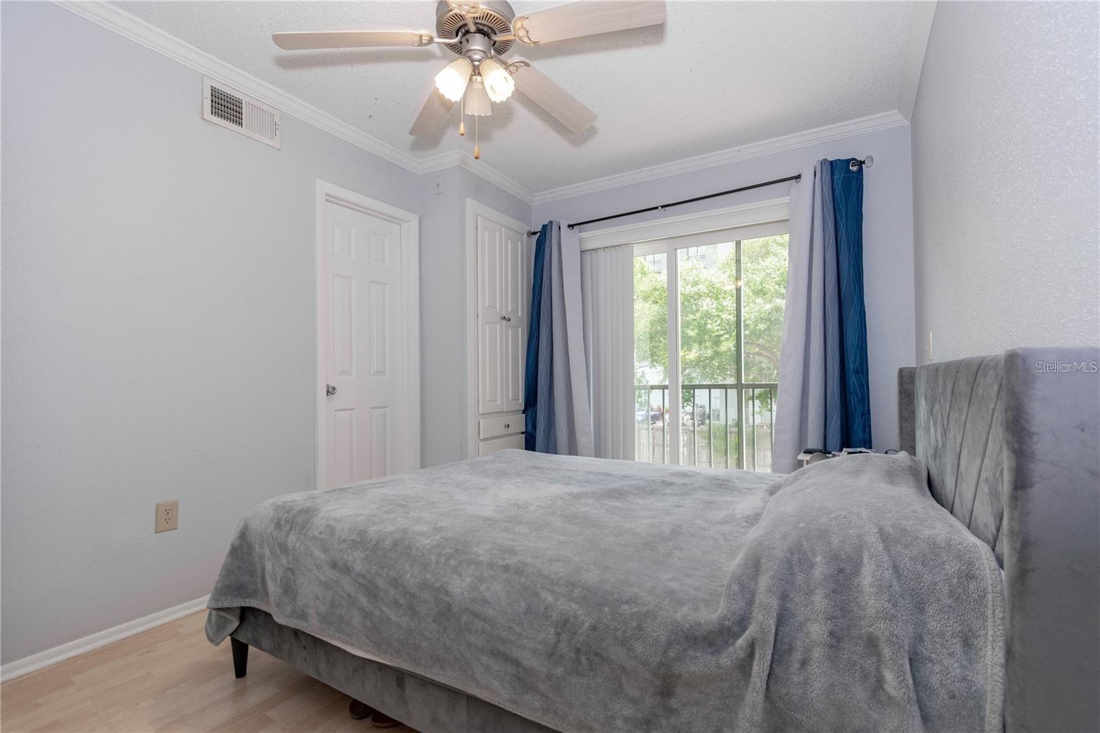 139 Oyster Bay Cir #200 Property Photo 8