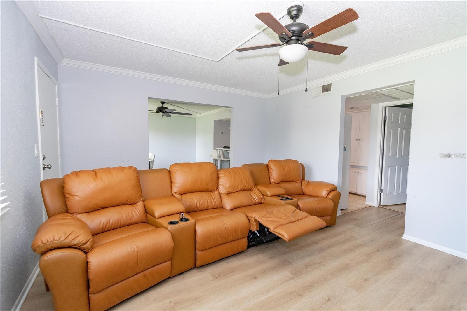 139 Oyster Bay Cir #200 Property Photo 12