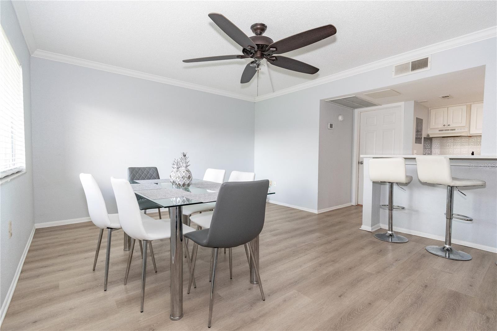 139 Oyster Bay Cir #200 Property Photo 16