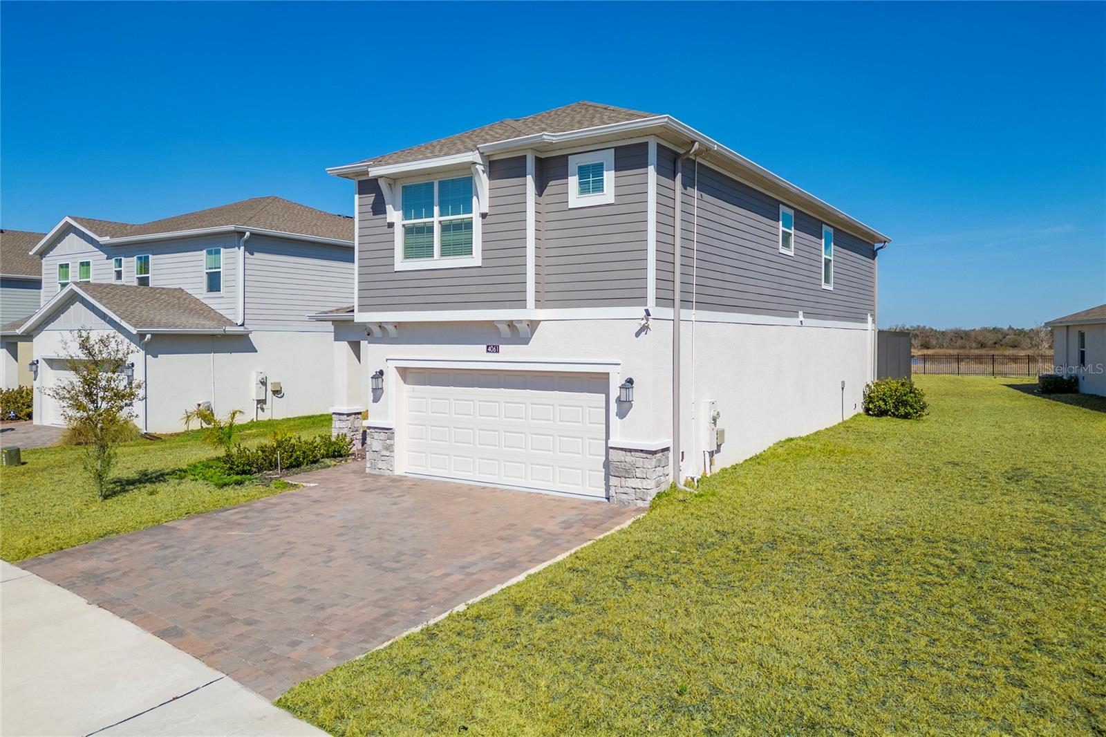 4061 Redbridge Loop Property Photo 3