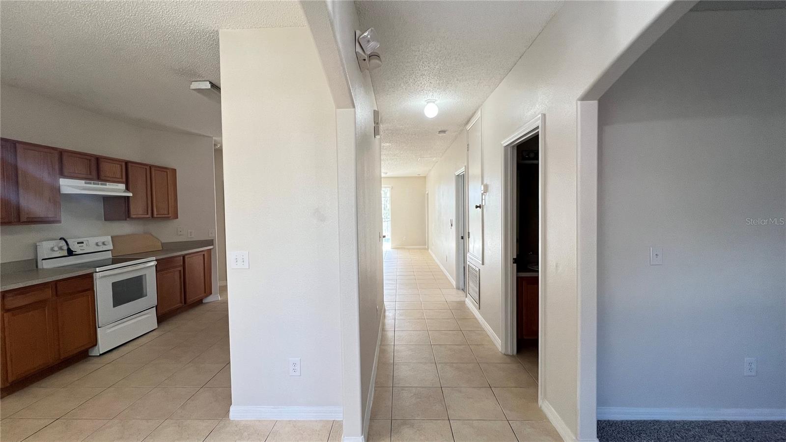 453 Sunset View Dr Property Photo 5