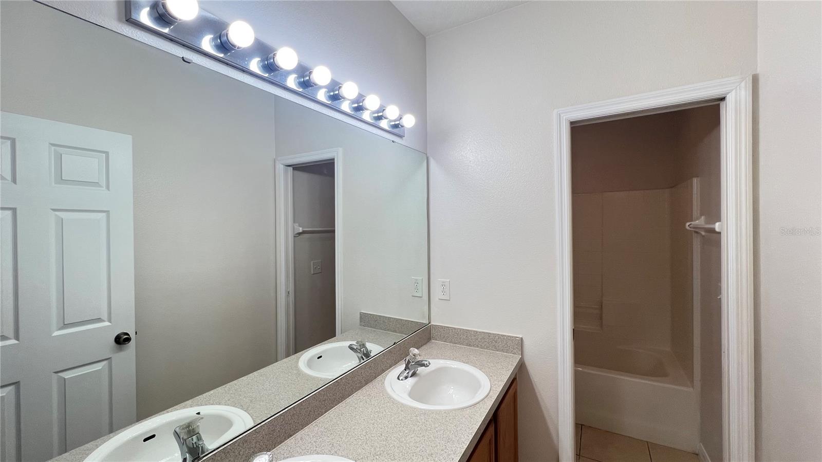 453 Sunset View Dr Property Photo 17