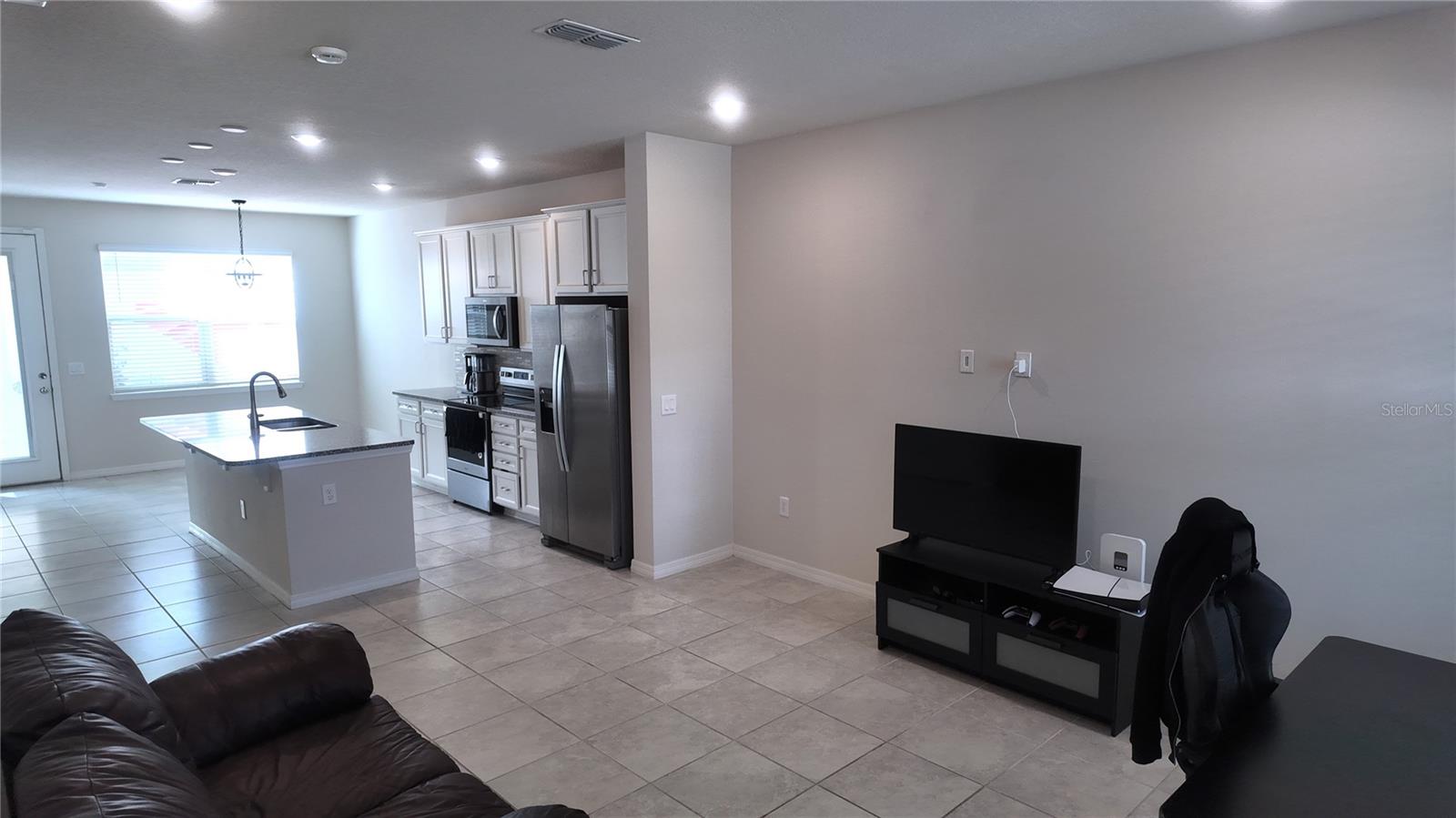 5064 Caspian St Property Photo 2