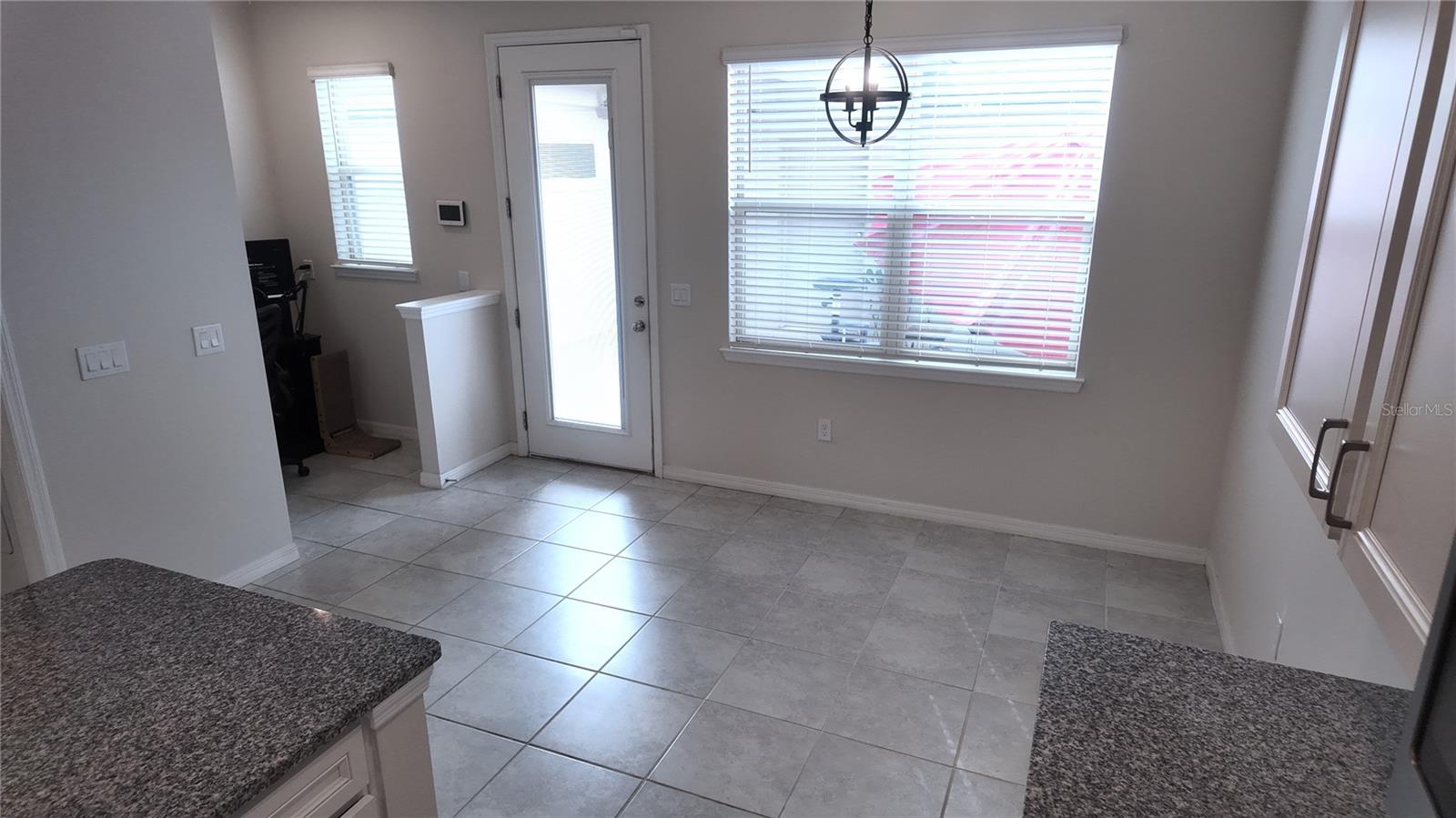 5064 Caspian St Property Photo 7