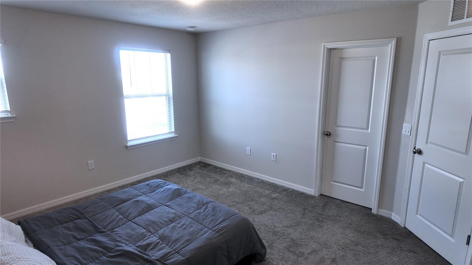 5064 Caspian St Property Photo 15