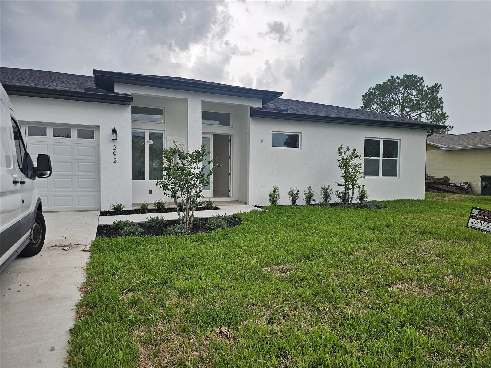 292 Gardenia Rd Property Photo 1