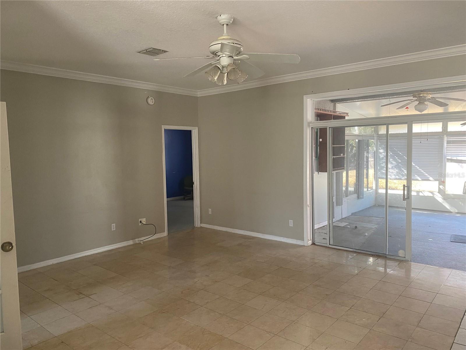 2908 Eldiente Way Property Photo 6