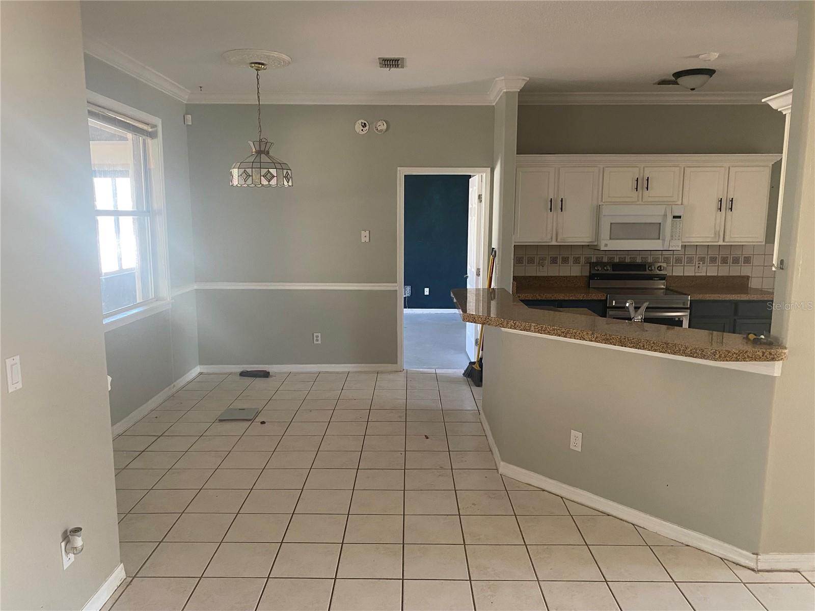 2908 Eldiente Way Property Photo 7