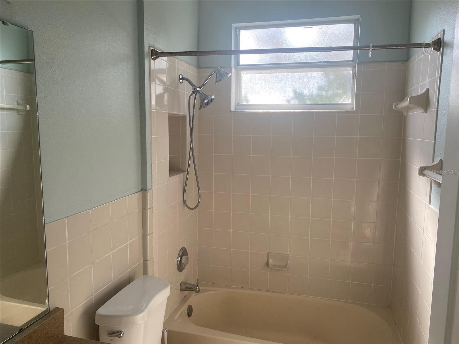 2908 Eldiente Way Property Photo 18