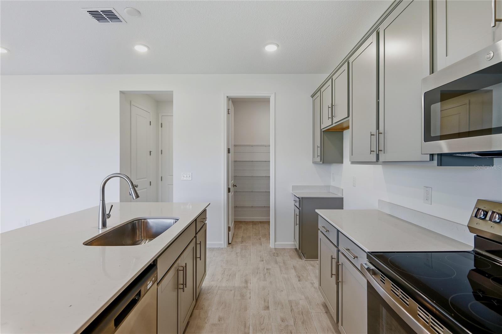 3487 Macchi Ave Property Photo 6
