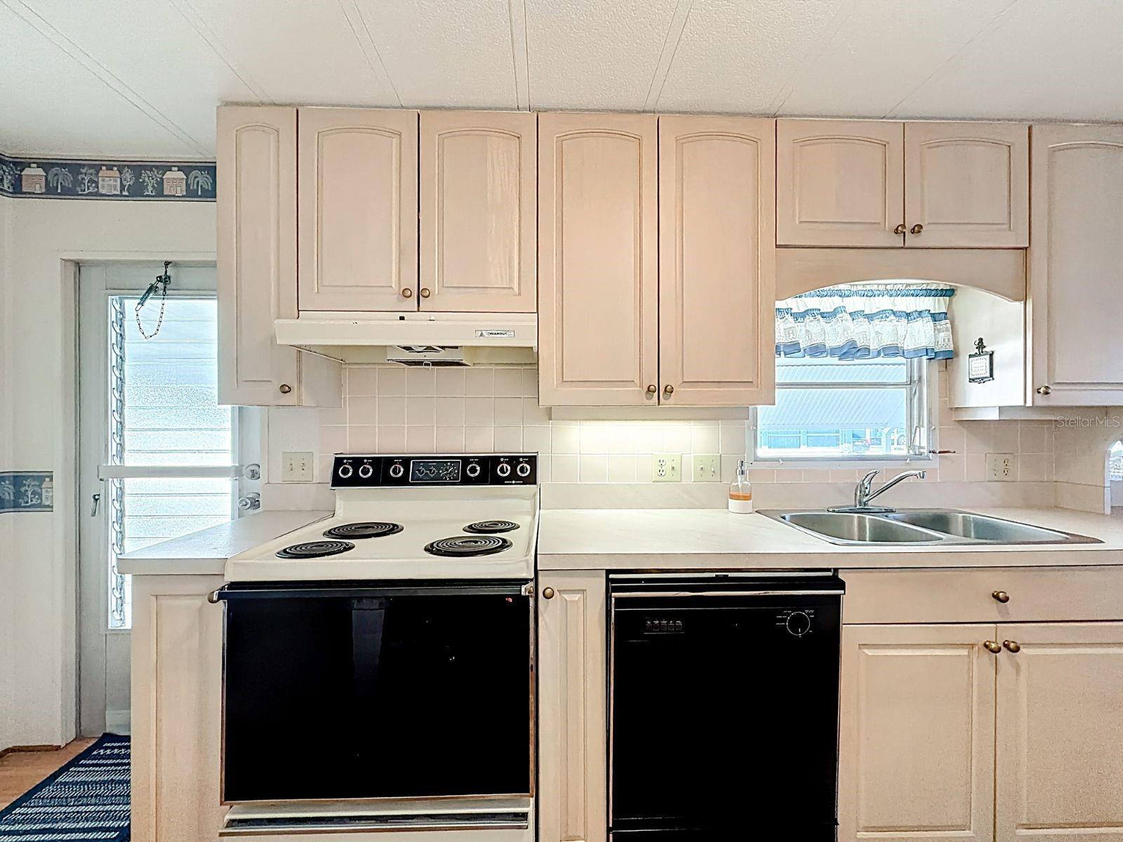 1100 Belcher Rd S #561 Property Photo 8