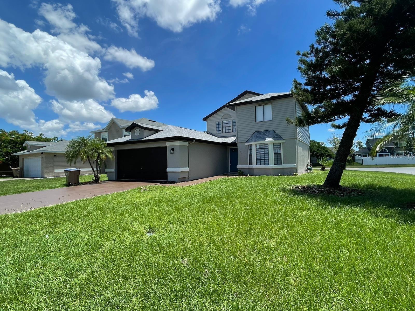 198 N Lake Ct Property Photo 2