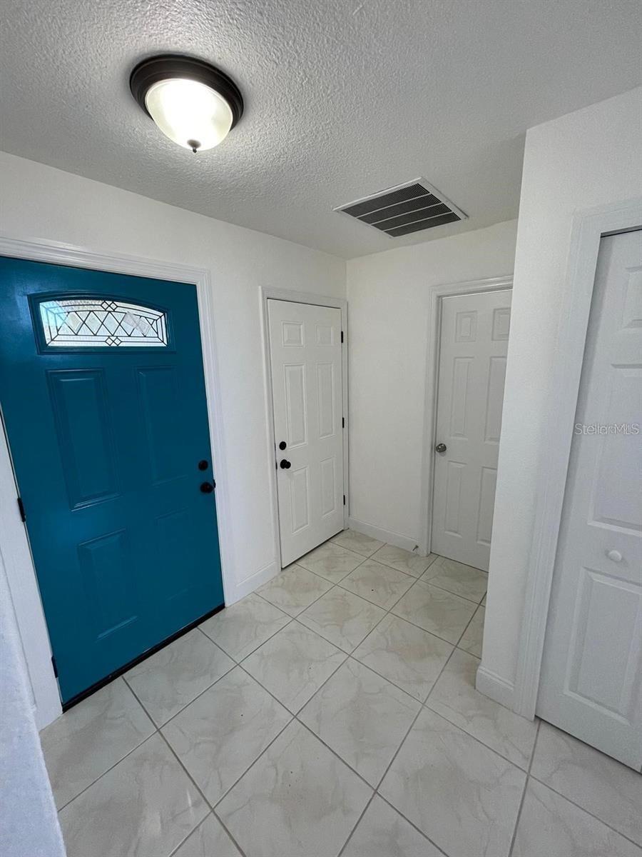 198 N Lake Ct Property Photo 5