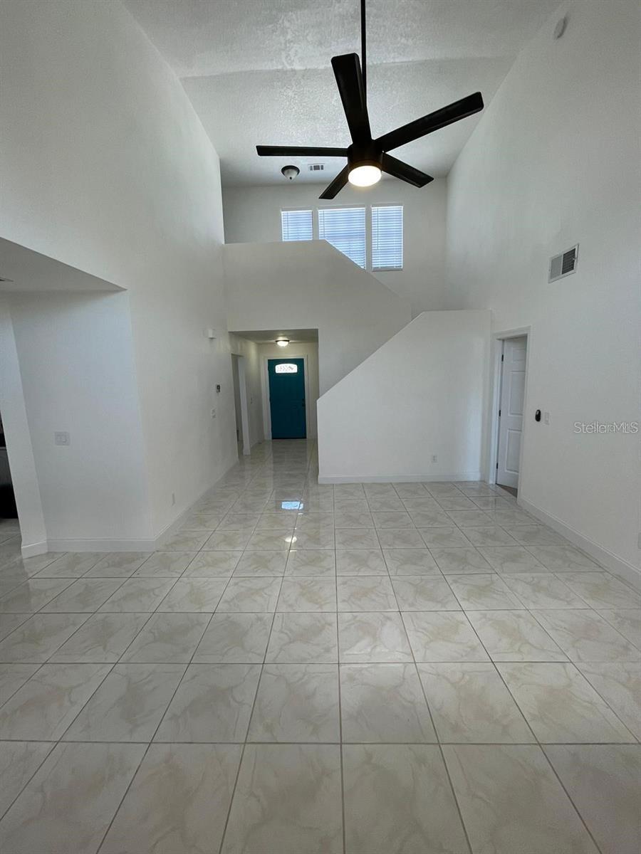 198 N Lake Ct Property Photo 10
