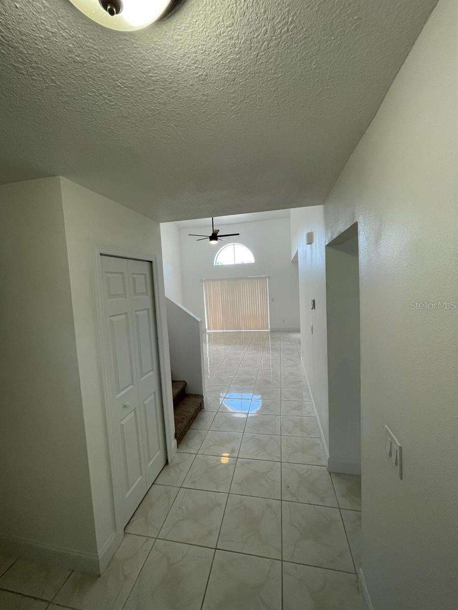 198 N Lake Ct Property Photo 17