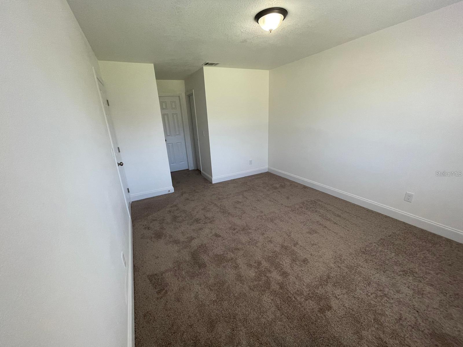 198 N Lake Ct Property Photo 24