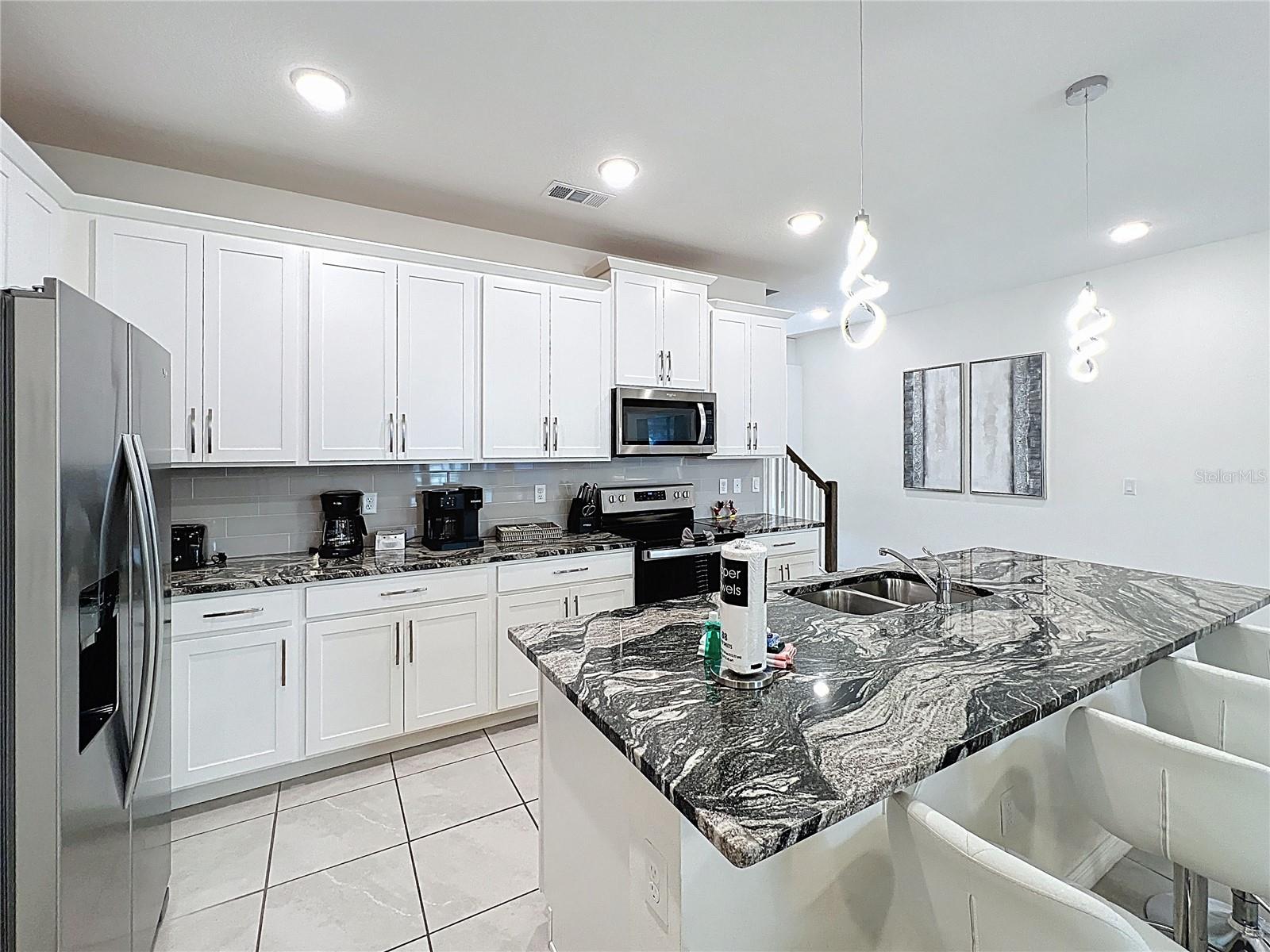 1800 Tropical Palms Cir Property Photo 12