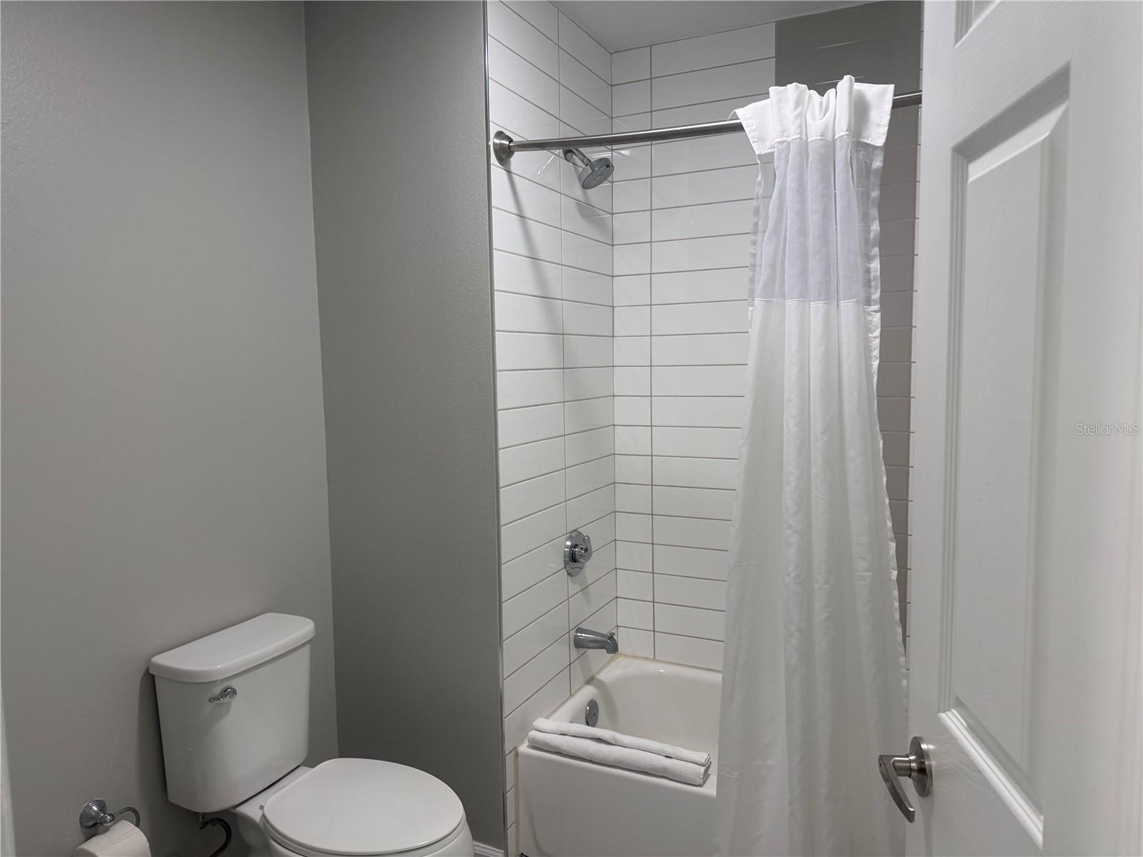 14501 Grove Resort Ave #1443 Property Photo 19