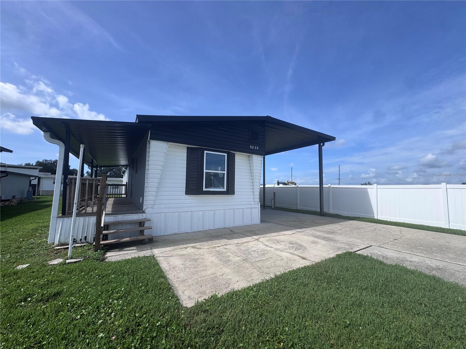 5035 Southshore Dr Property Photo 1