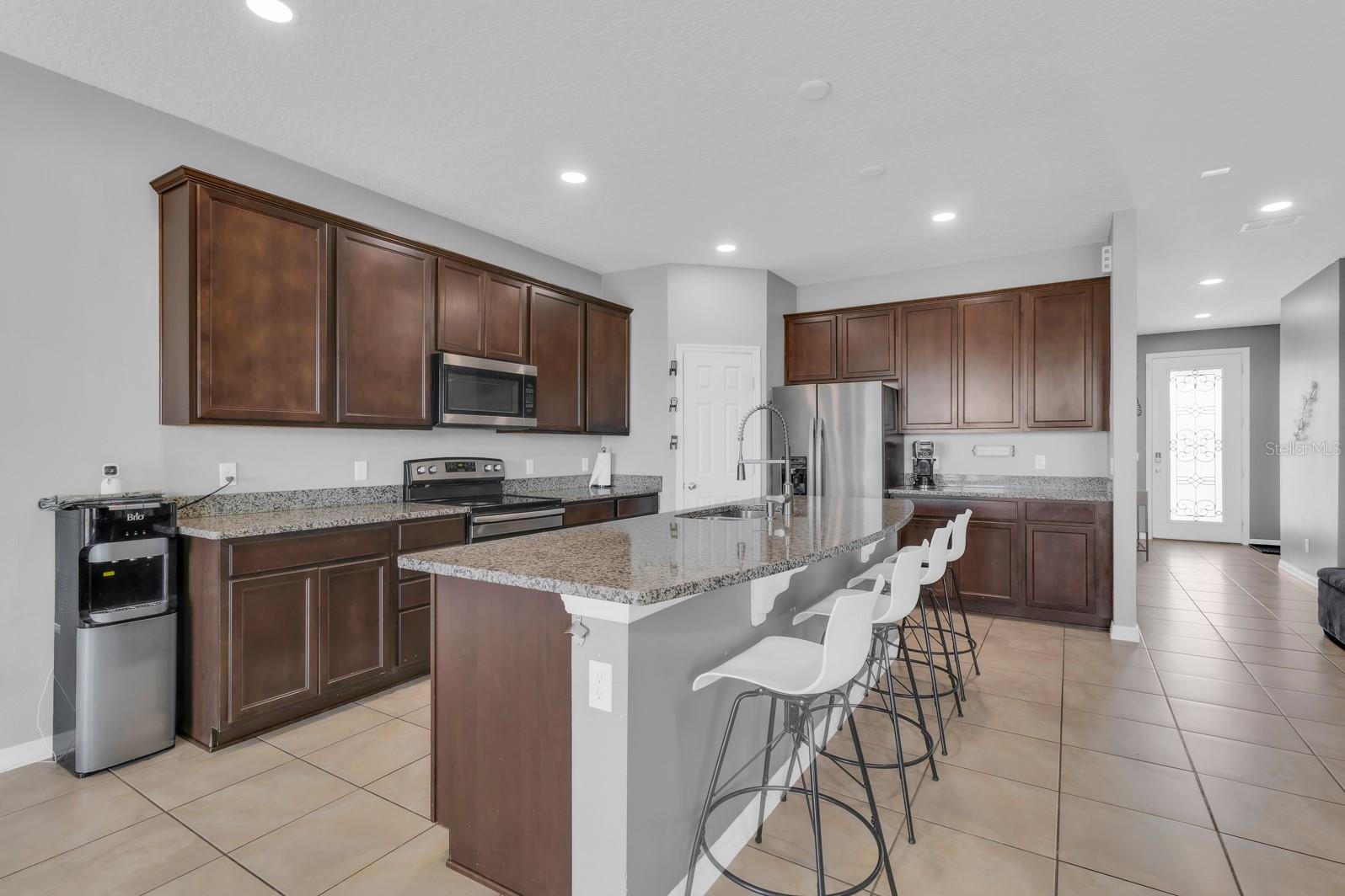 2172 Bur Oak Blvd Property Photo 4