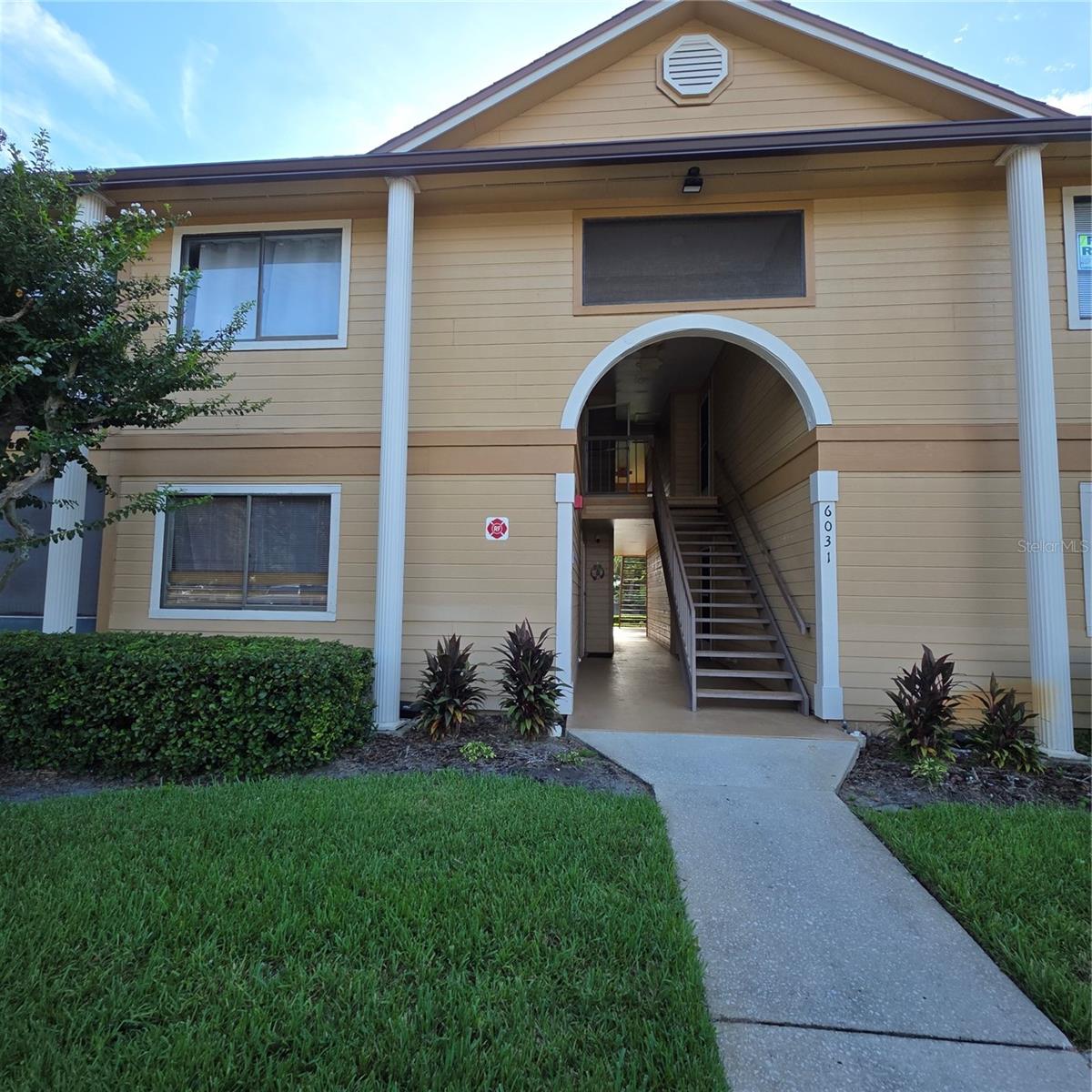6031 Scotchwood Gln #204 Property Photo 2
