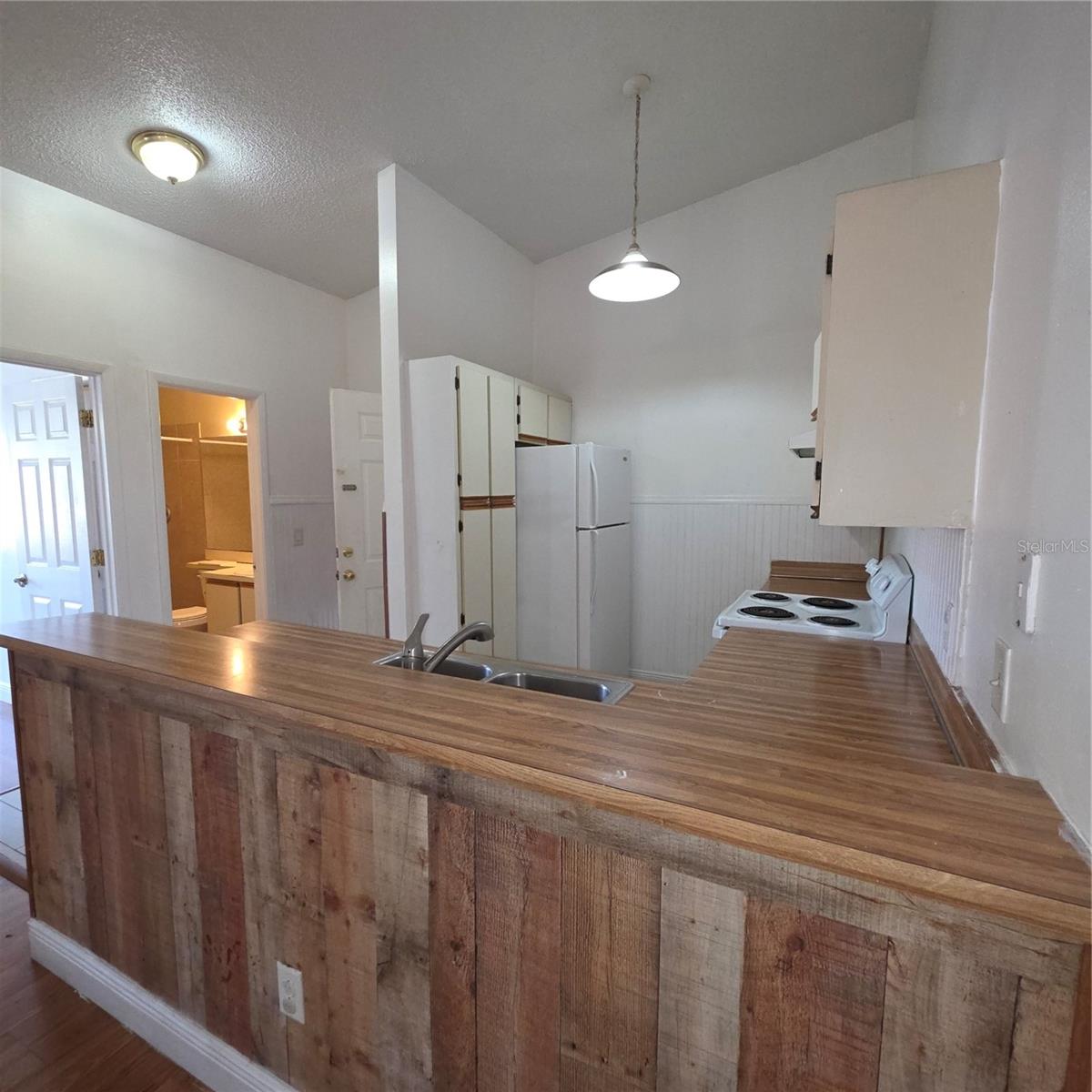 6031 Scotchwood Gln #204 Property Photo 8