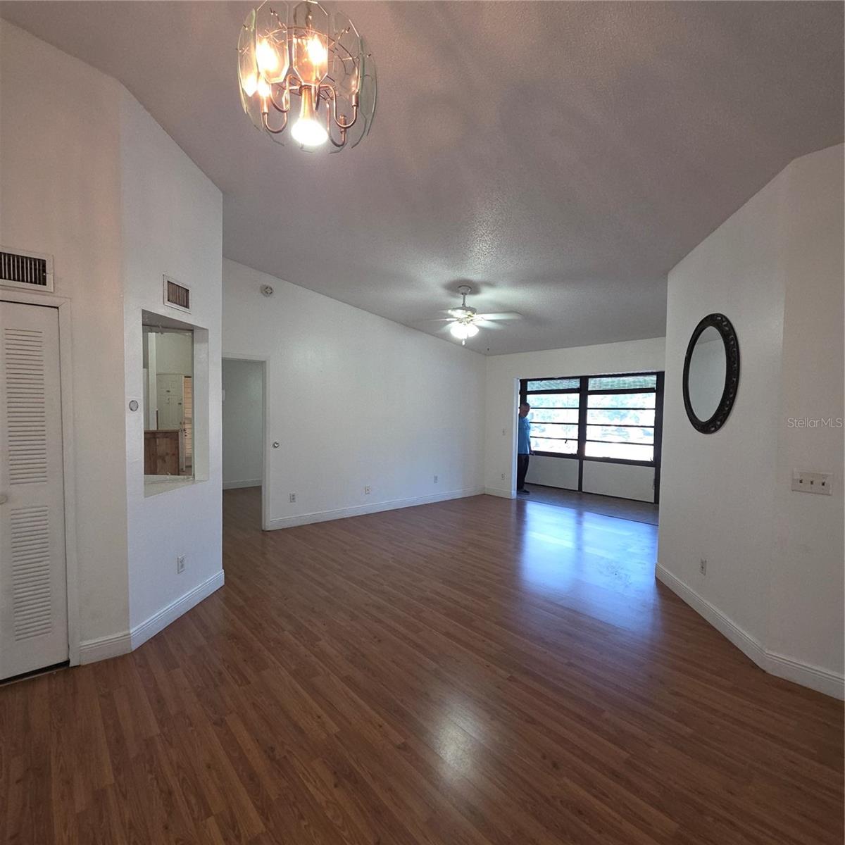 6031 Scotchwood Gln #204 Property Photo 10