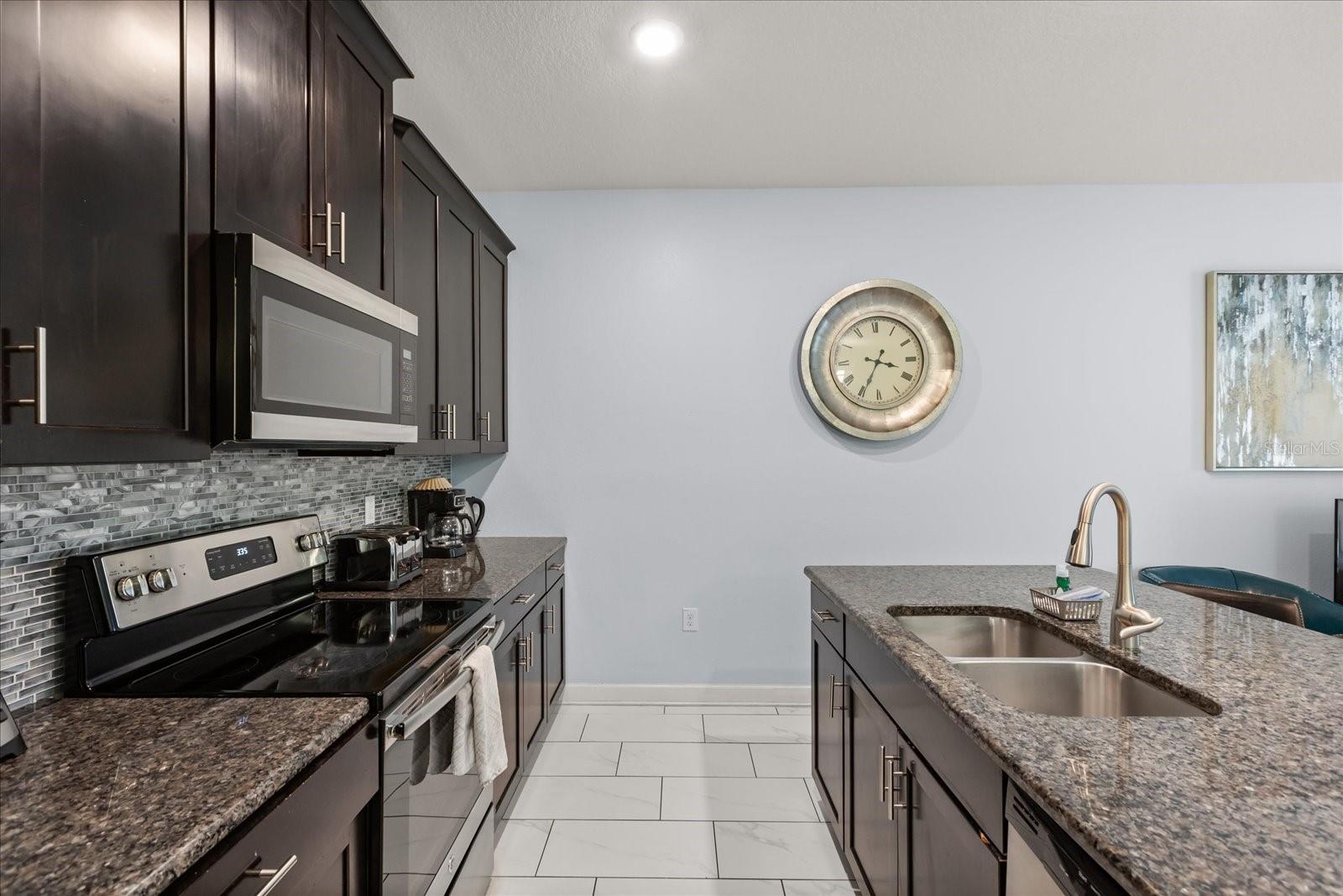 9075 Dogleg Dr Property Photo 11