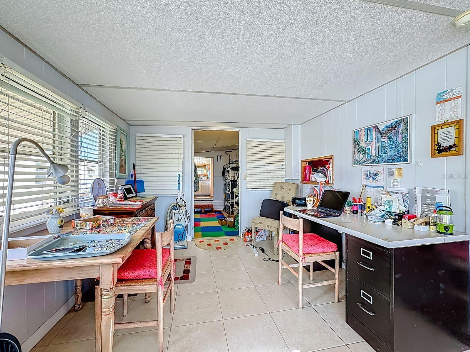 411 Tropic Dr W Property Photo 5