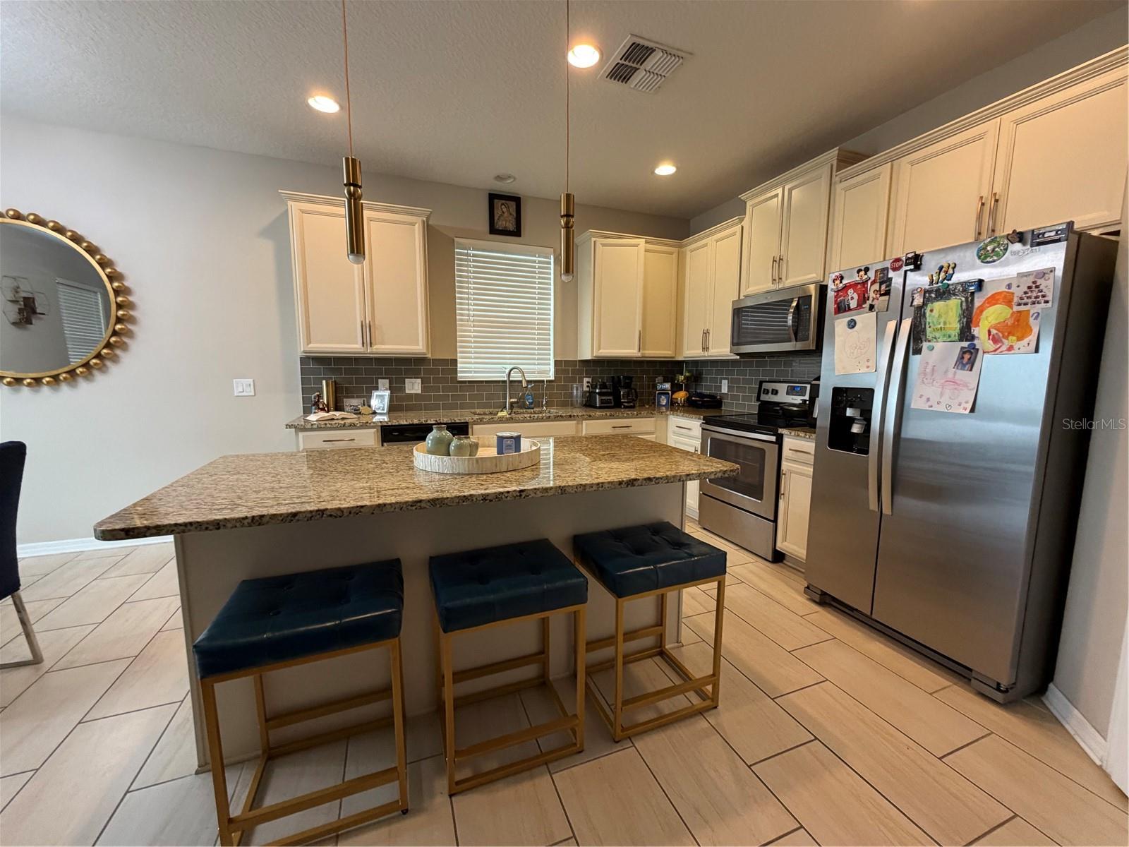1834 Castleton Dr Property Photo 6