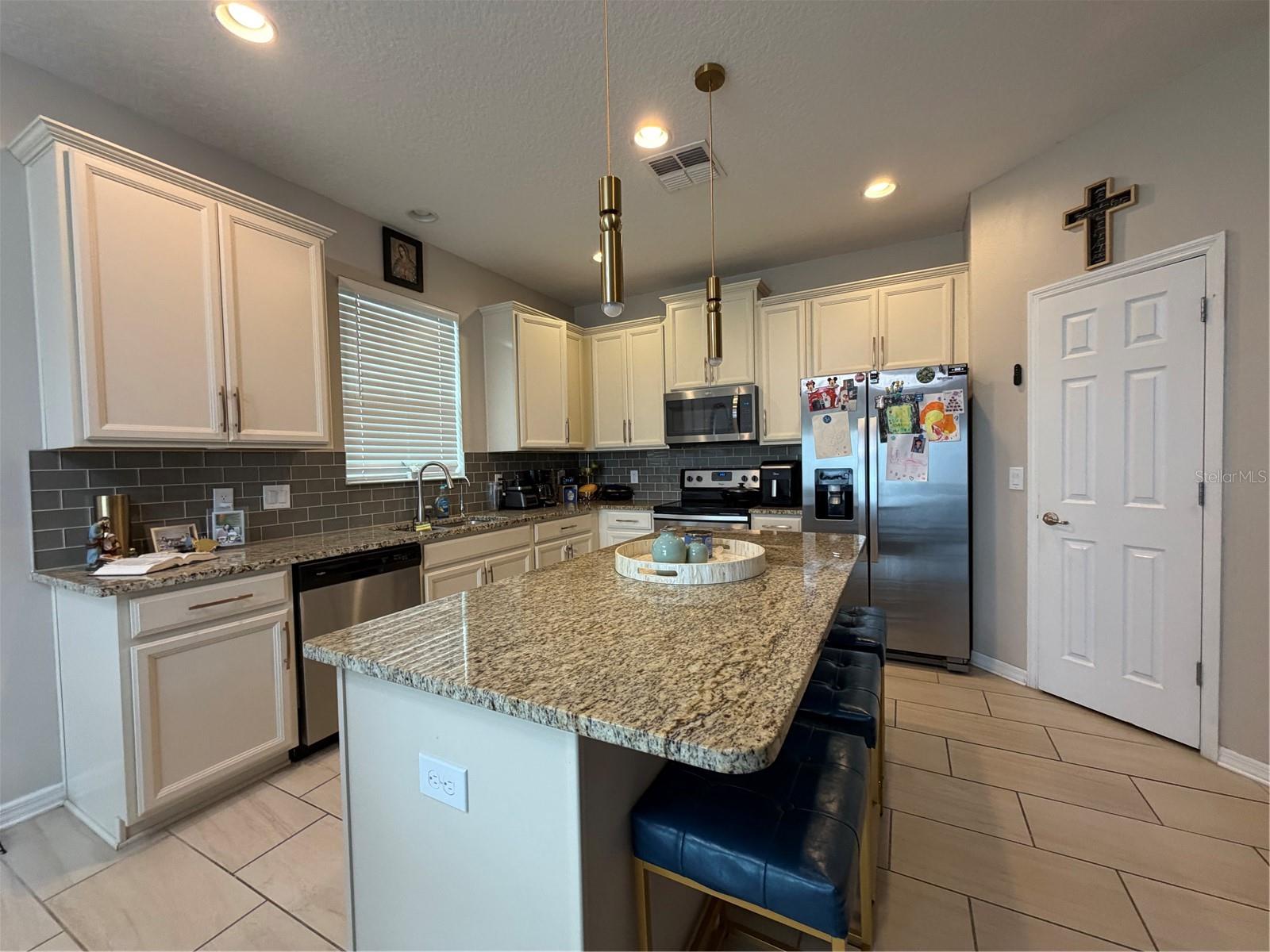 1834 Castleton Dr Property Photo 7