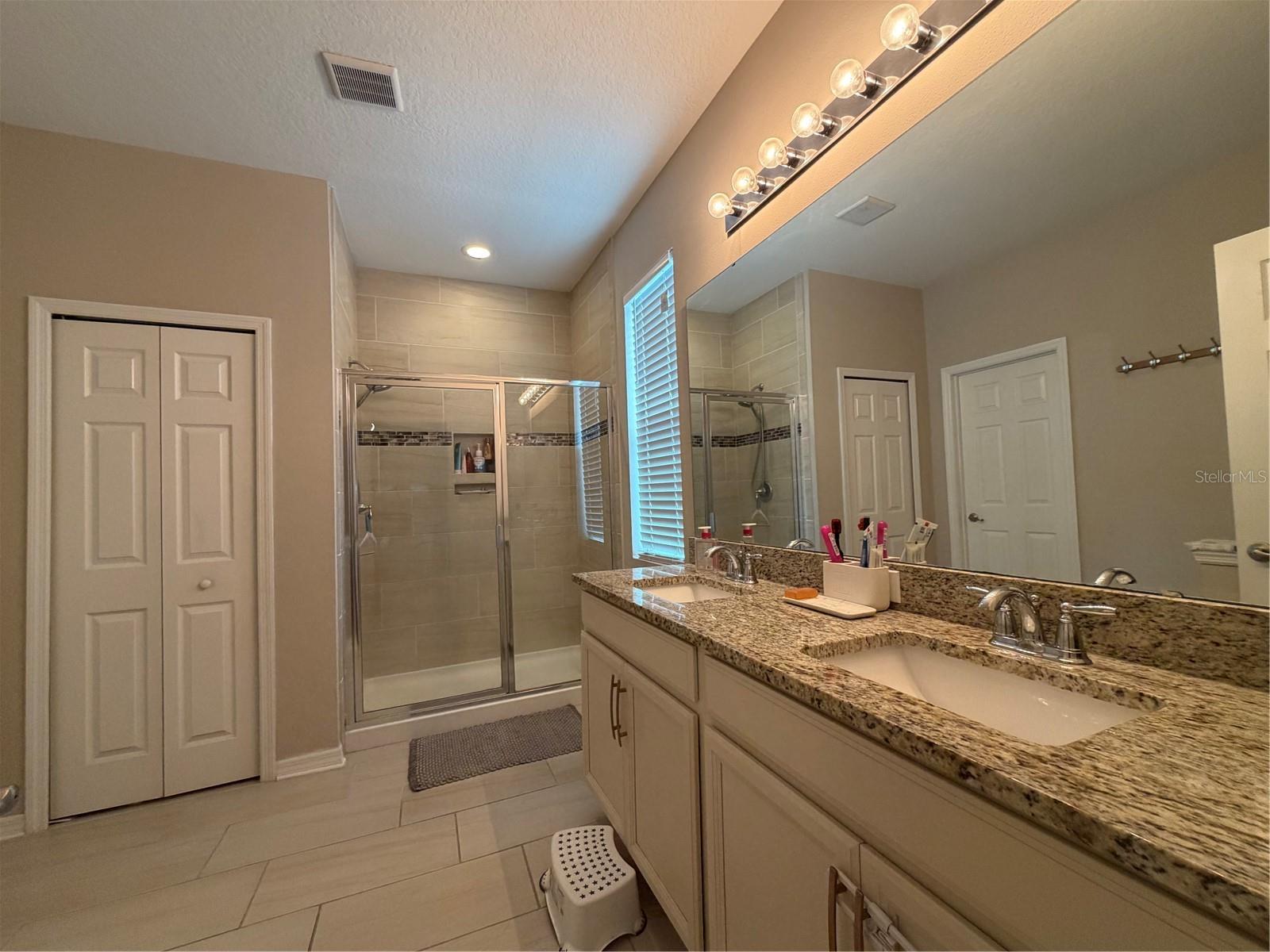 1834 Castleton Dr Property Photo 16