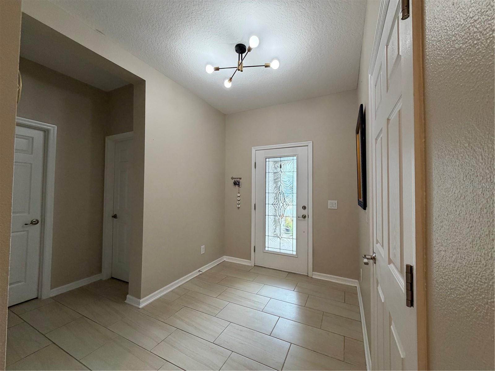 1834 Castleton Dr Property Photo 28