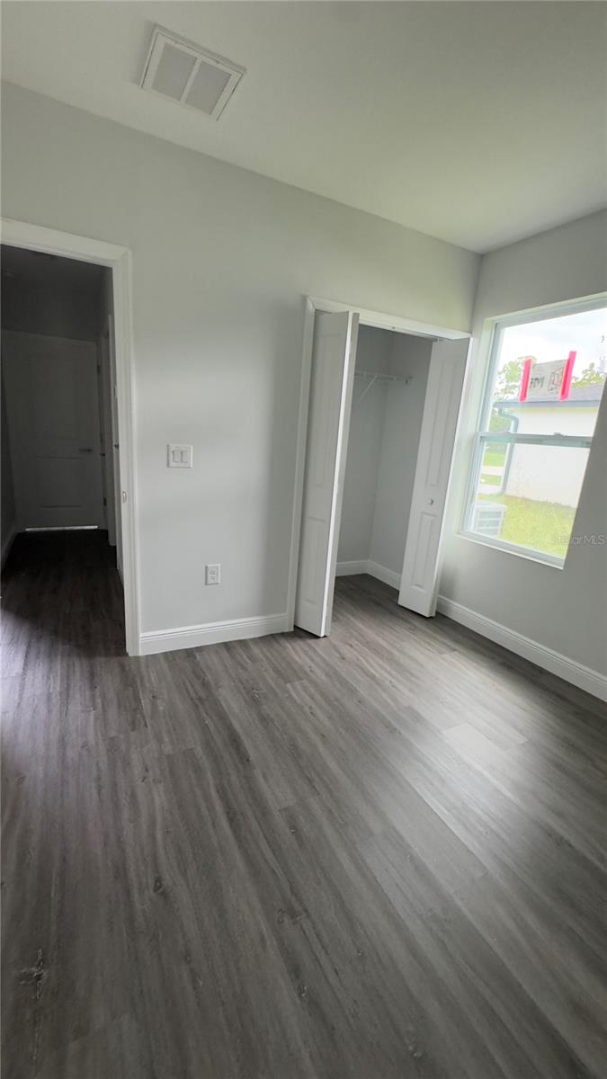 2217 Fraser St Property Photo 18