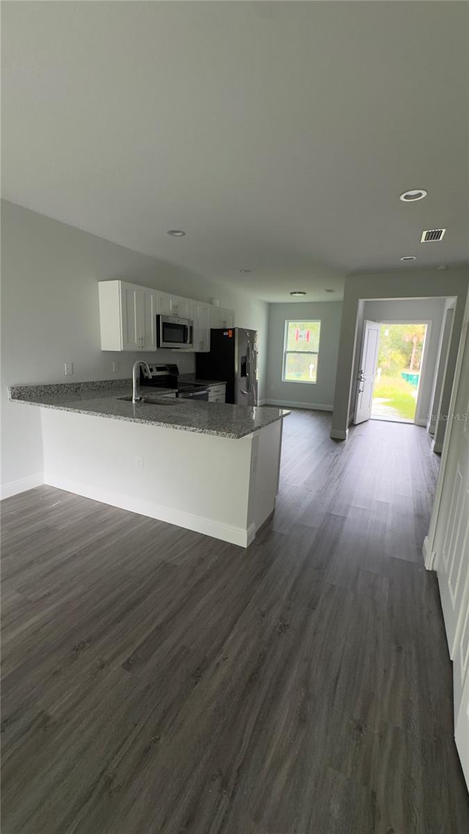 2217 Fraser St Property Photo 29