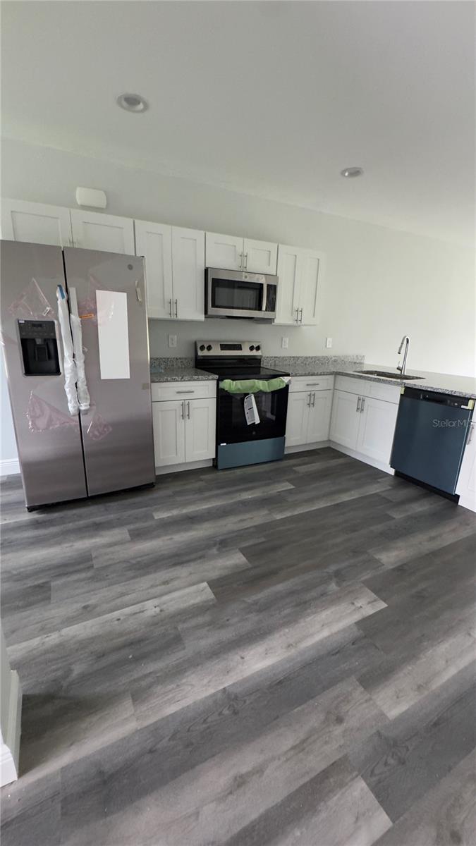 2217 Fraser St Property Photo 37
