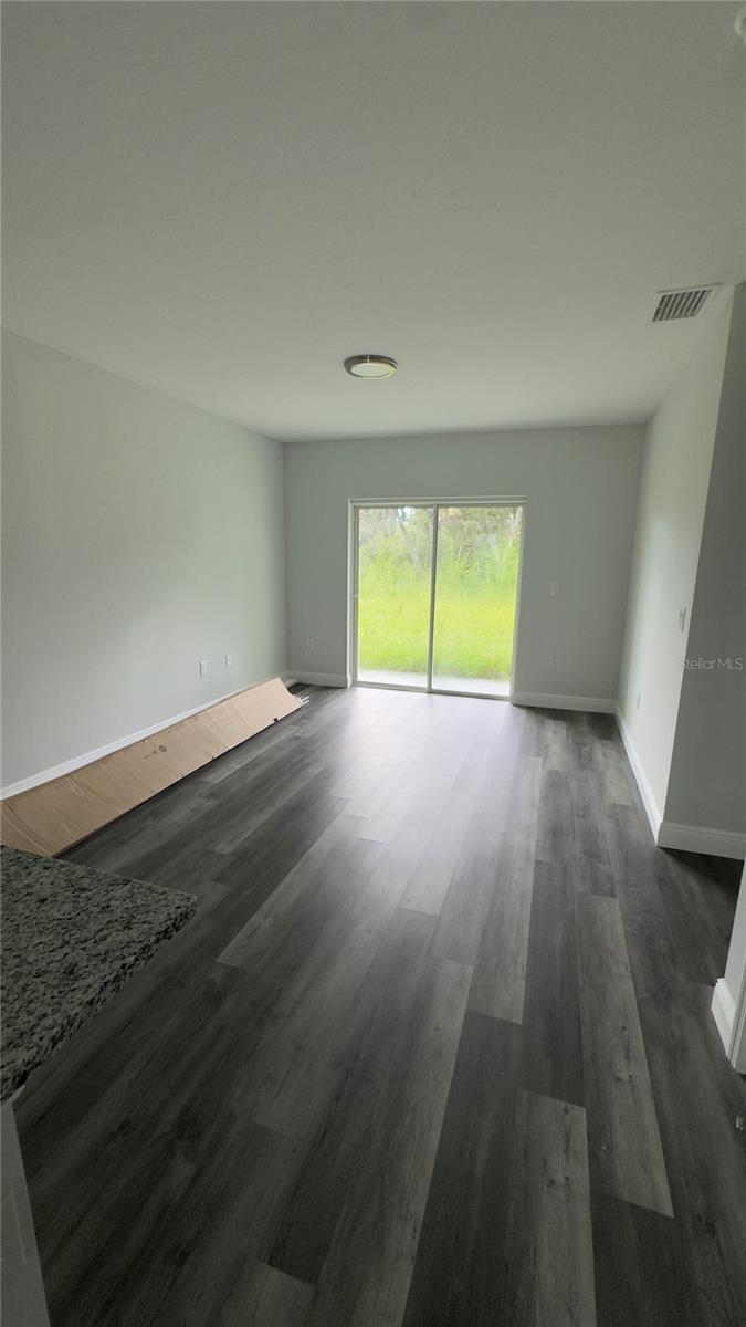 2217 Fraser St Property Photo 38