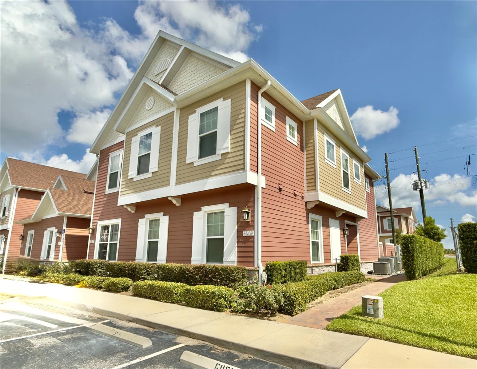 7569 Sunny Dreams Ln Property Photo 1