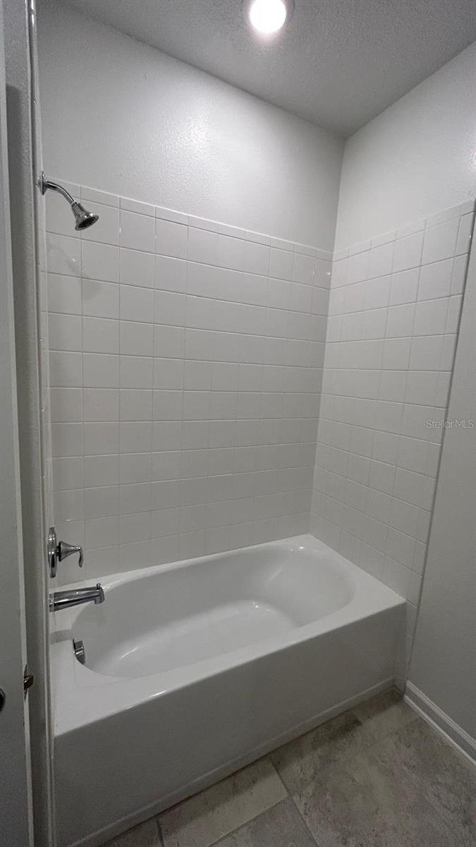 913 Laurel View Way Property Photo 13