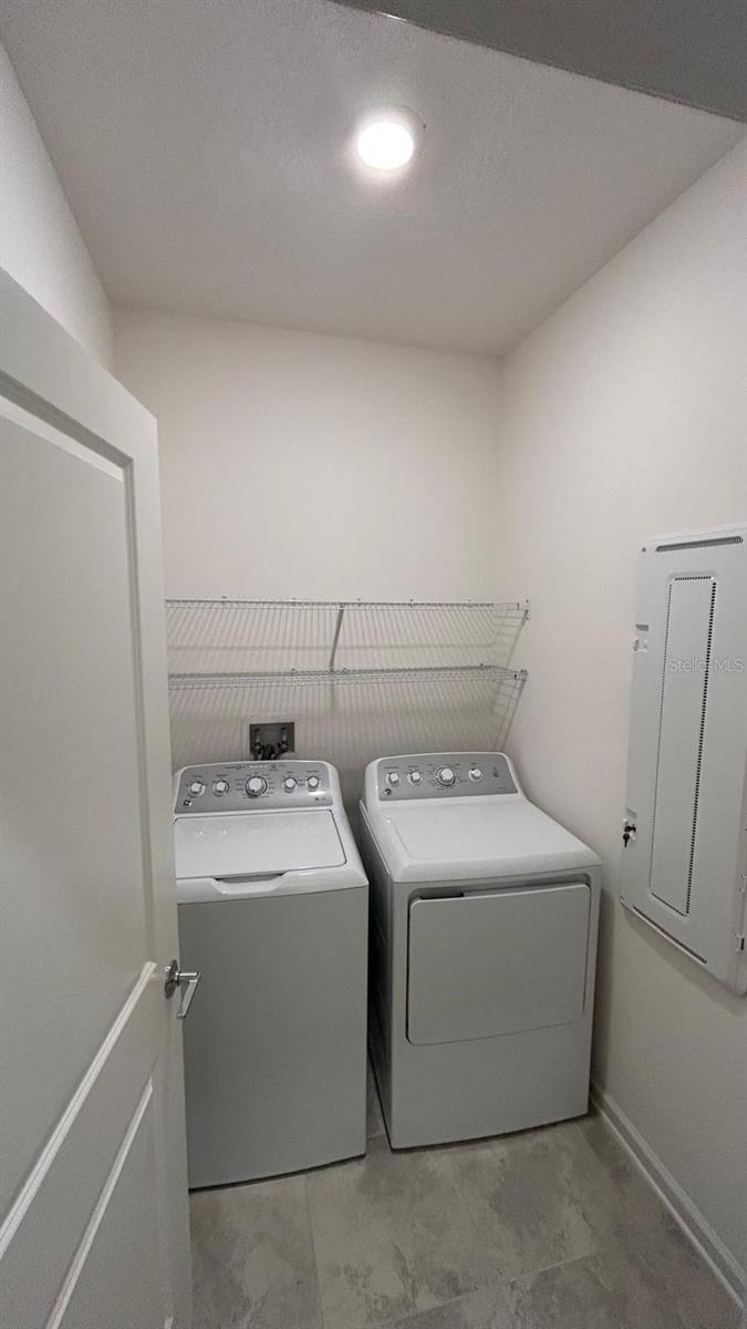 913 Laurel View Way Property Photo 16