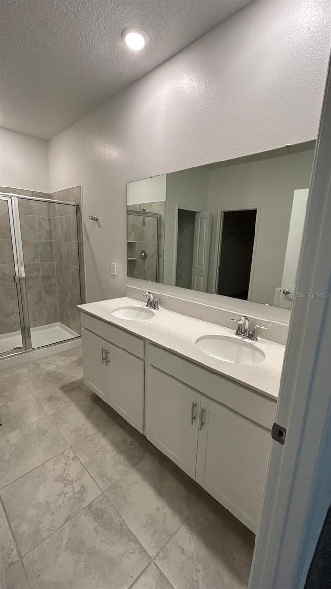 913 Laurel View Way Property Photo 23