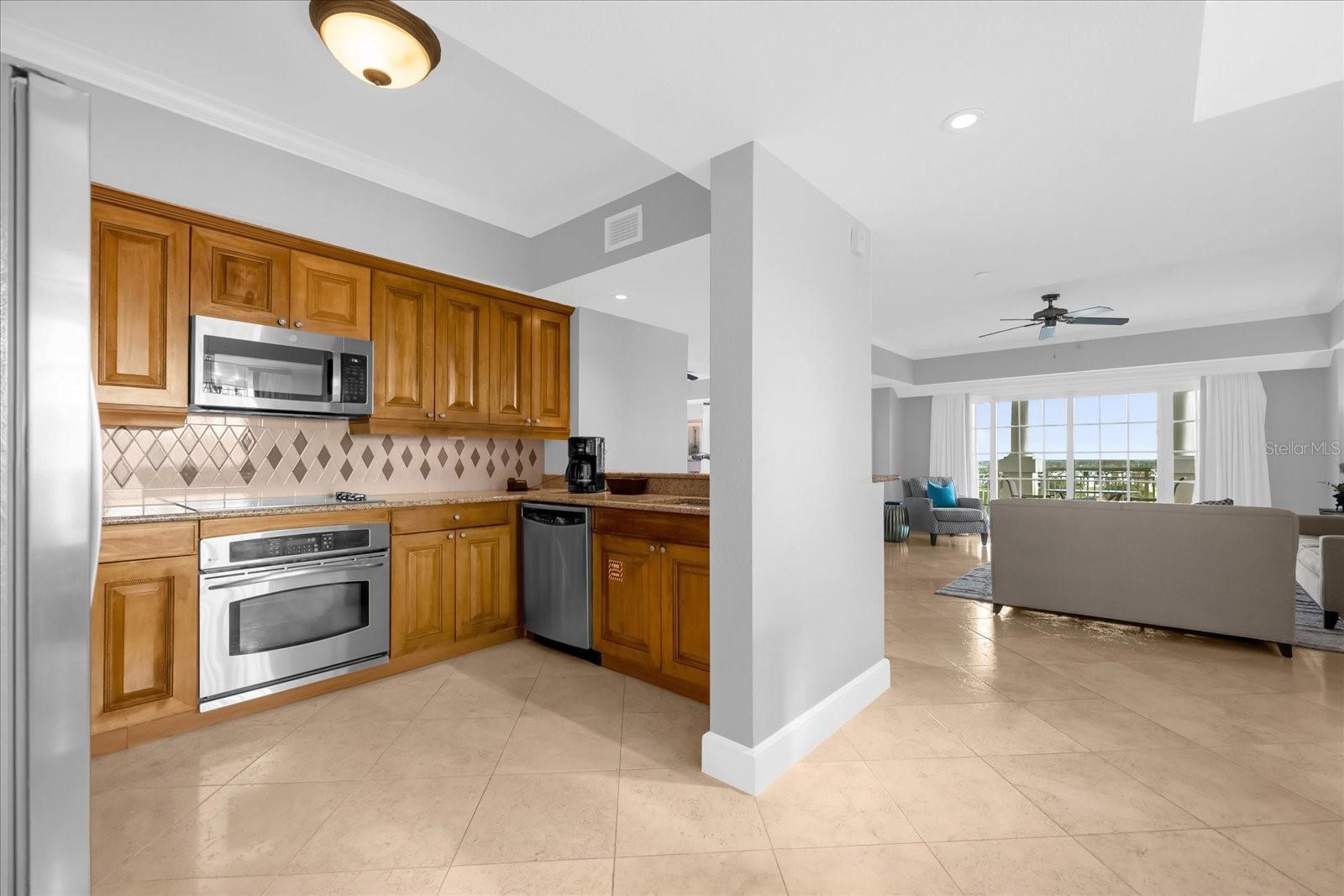 7593 Gathering Dr #608 Property Photo 3