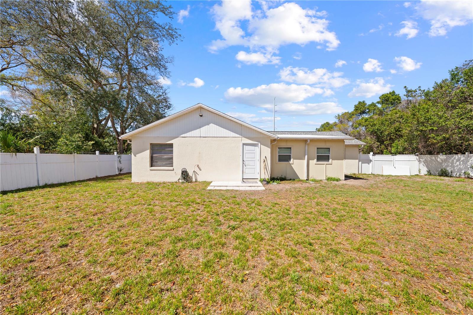 461 Providence Blvd Property Photo 11