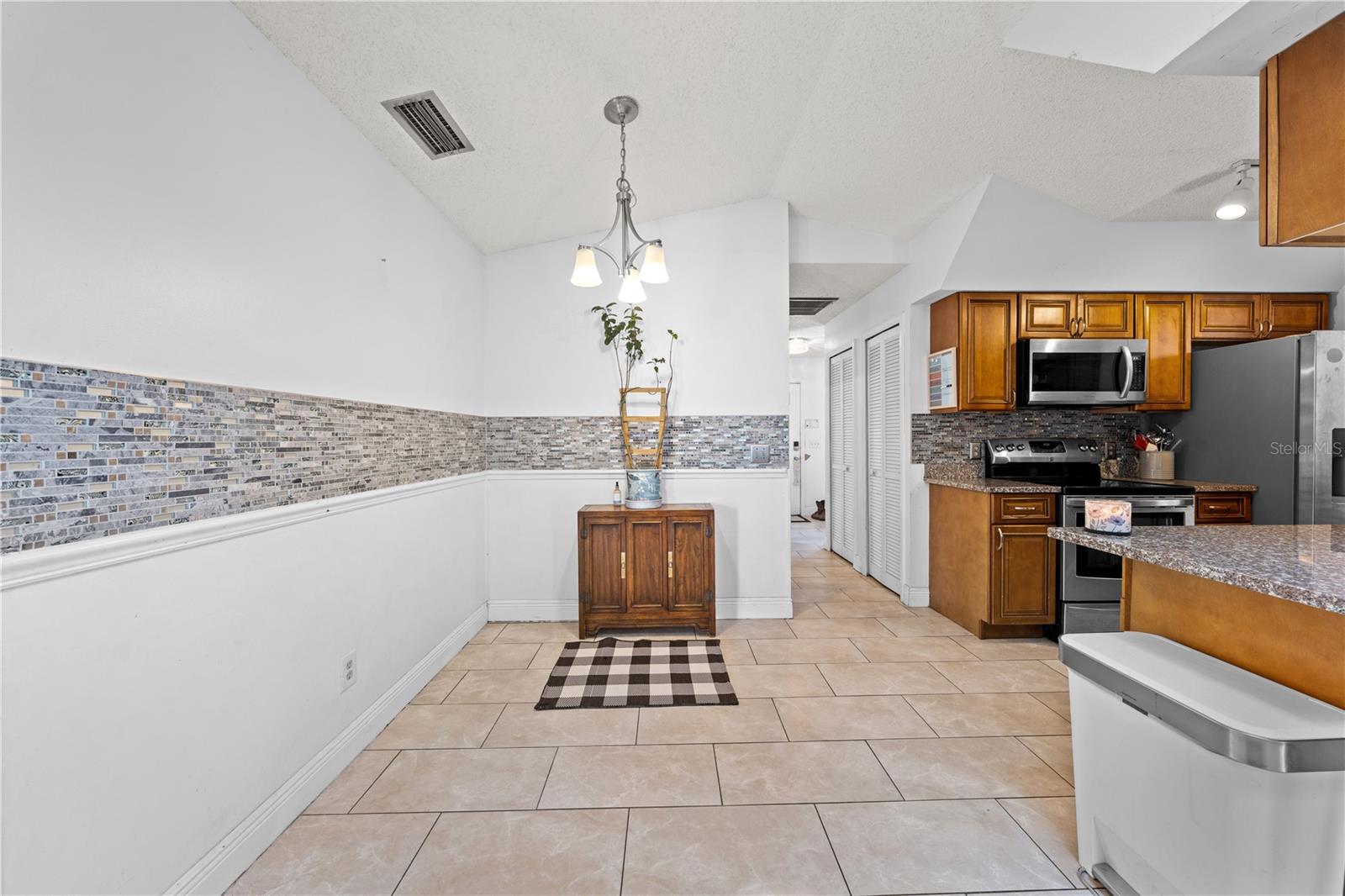 461 Providence Blvd Property Photo 26