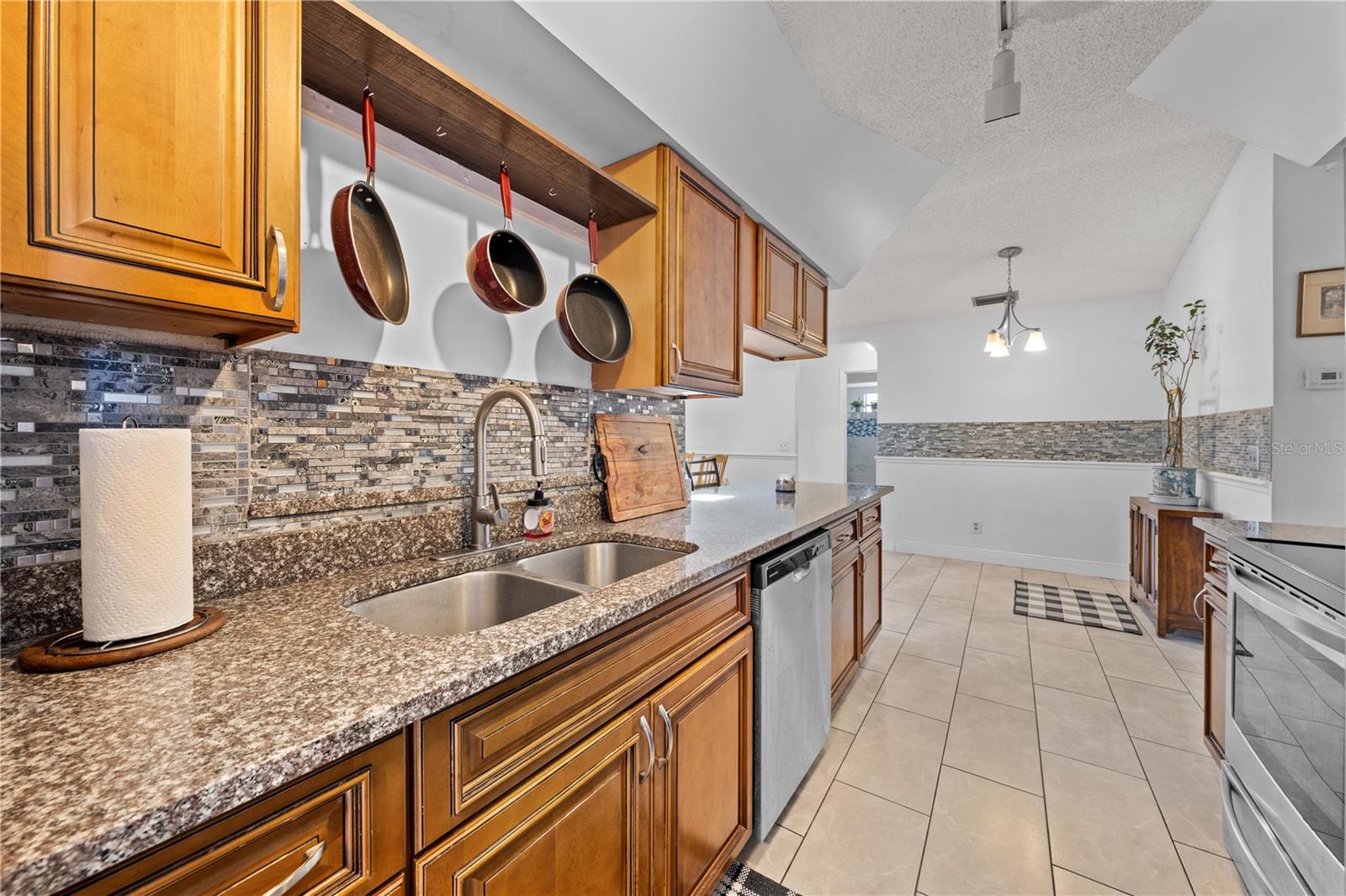 461 Providence Blvd Property Photo 32