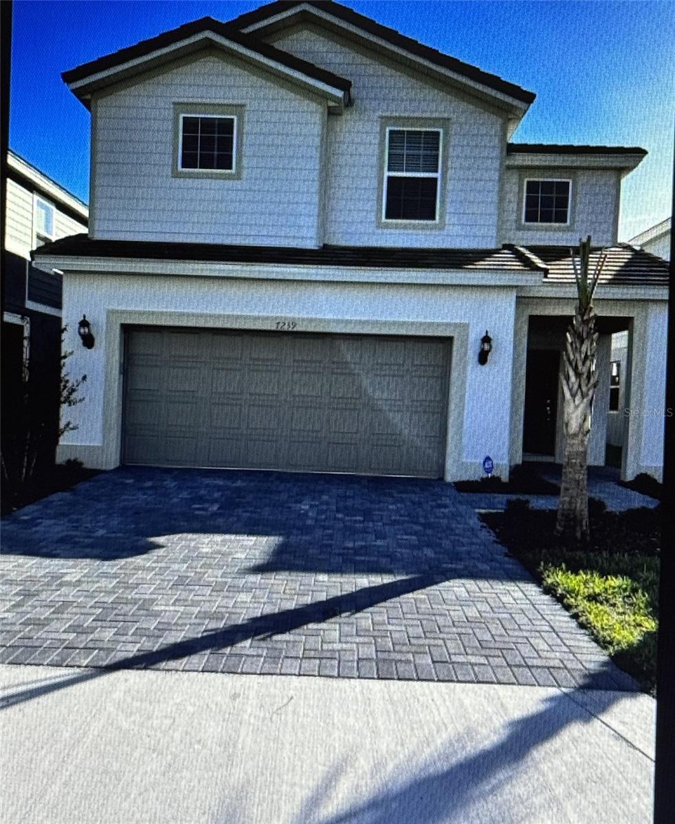 7239 OAKMOSS LOOP Property Photo 1